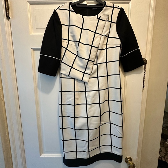 Karen Millen Black and White Windowpane Short Sleeve Sheath Dress Size 8 - Picture 2 of 4
